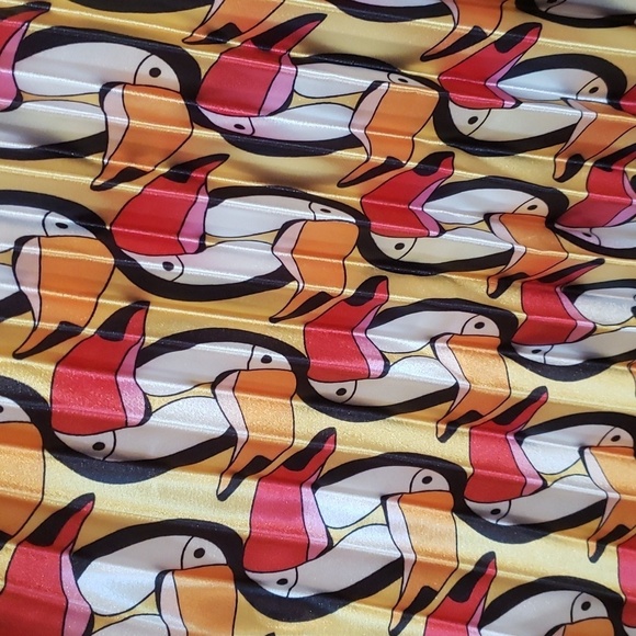 Beulah NWT Toucan Tropical Multi Color Print Pleated Midi Skirt Siz… - Picture 3 of 6